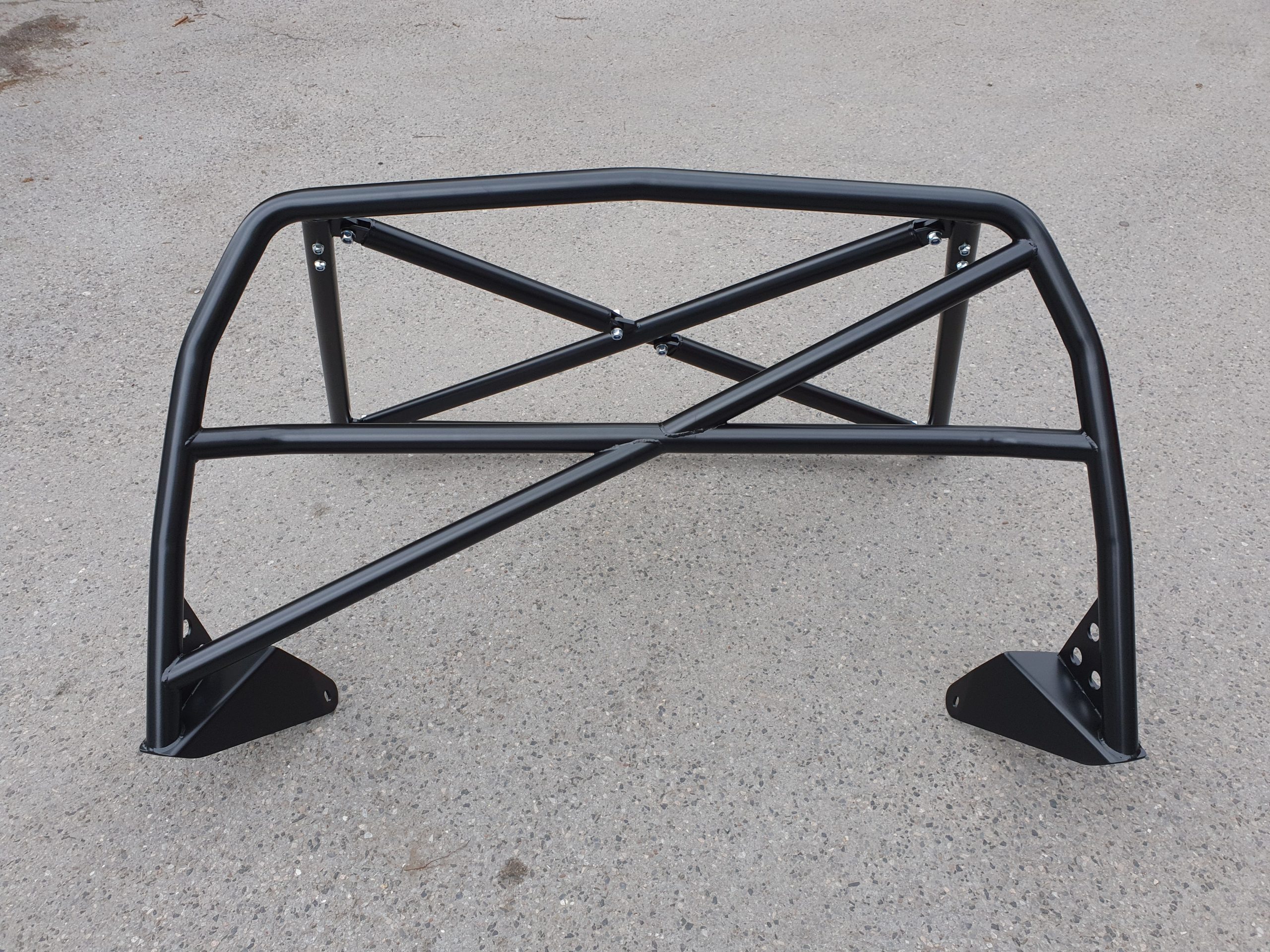 Clubsport-Bügel (lange Ausführung) passend für Porsche 944/968, inkl. Diagonal-Kreuz 3-teilig, inkl. eingeschweißtem und gebogenem Gurtrohr, inkl. geschraubter Strebe unter dem Diagonal-Kreuz, inkl. geschweißter Diagonale durch das Gurtrohr, Schwarz Pulver beschichtet