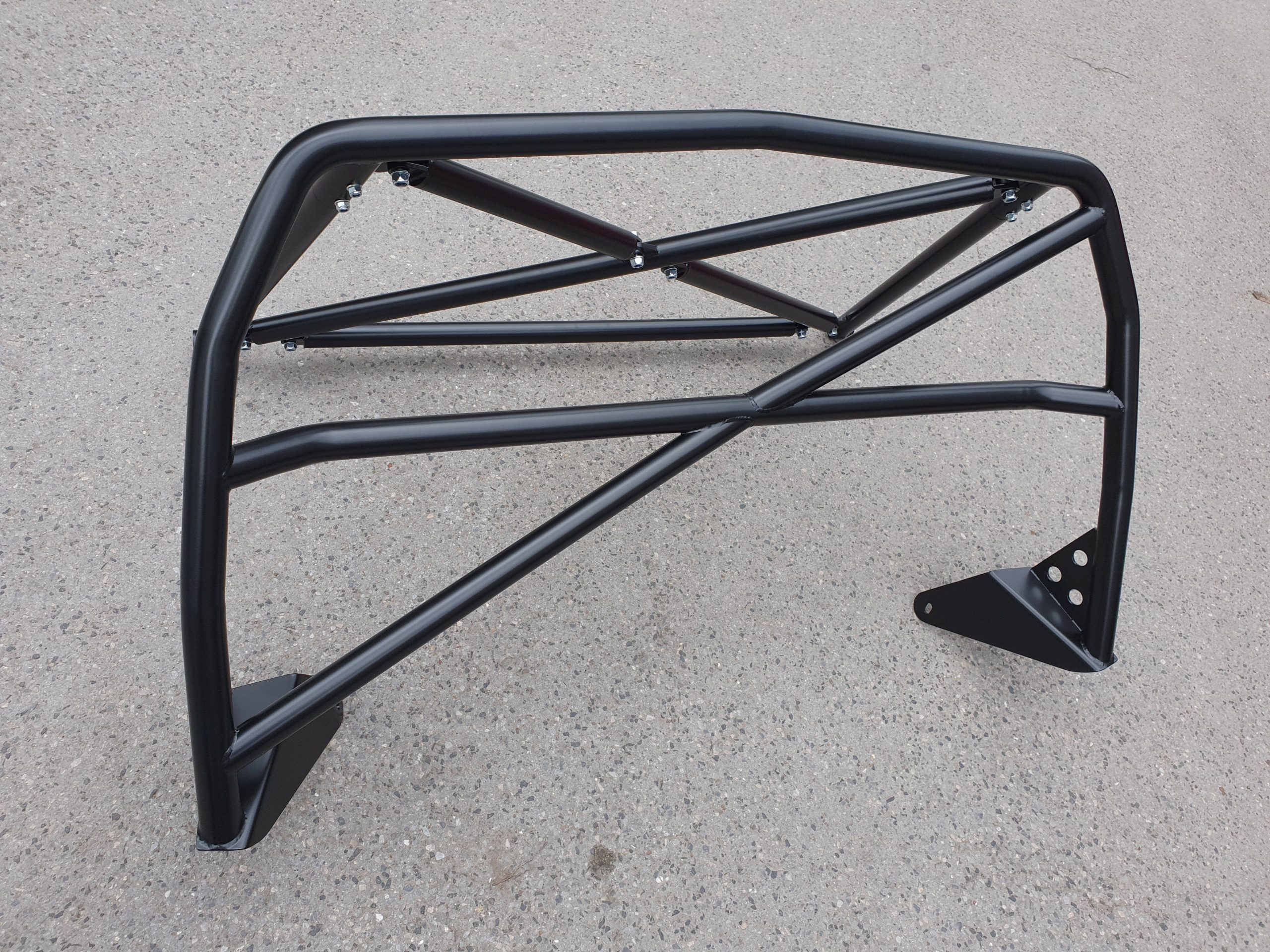 Clubsport-Bügel (lange Ausführung) passend für Porsche 944/968, inkl. Diagonal-Kreuz 3-teilig, inkl. eingeschweißtem und gebogenem Gurtrohr, inkl. geschraubter Strebe unter dem Diagonal-Kreuz, inkl. geschweißter Diagonale durch das Gurtrohr, Schwarz Pulver beschichtet