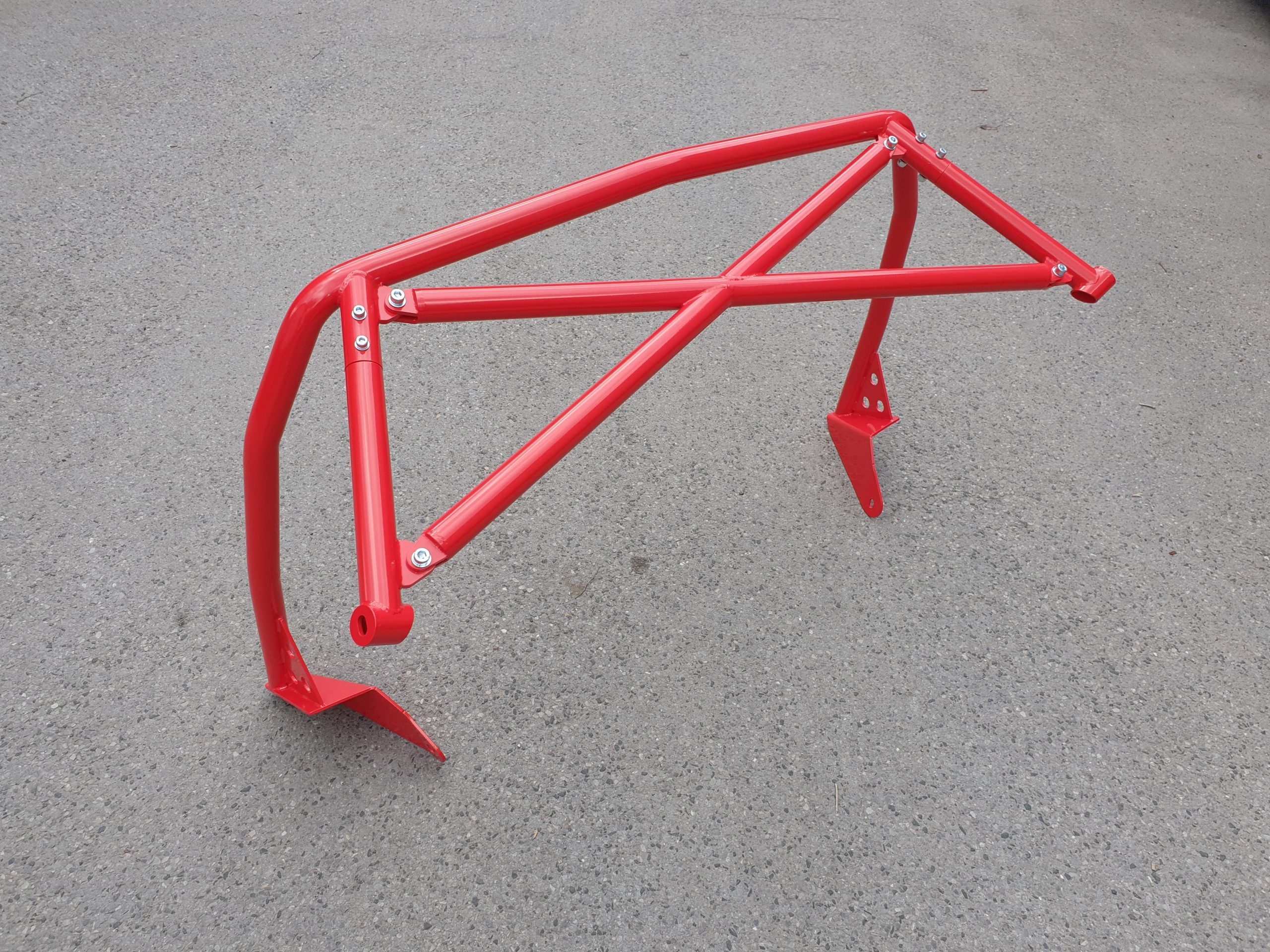 Clubsport-Bügel (kurze Ausführung) passend für Porsche 924/944, inkl. Diagonal-Kreuz 1-teilig (mittig geschweißt), Rot Pulver beschichtet