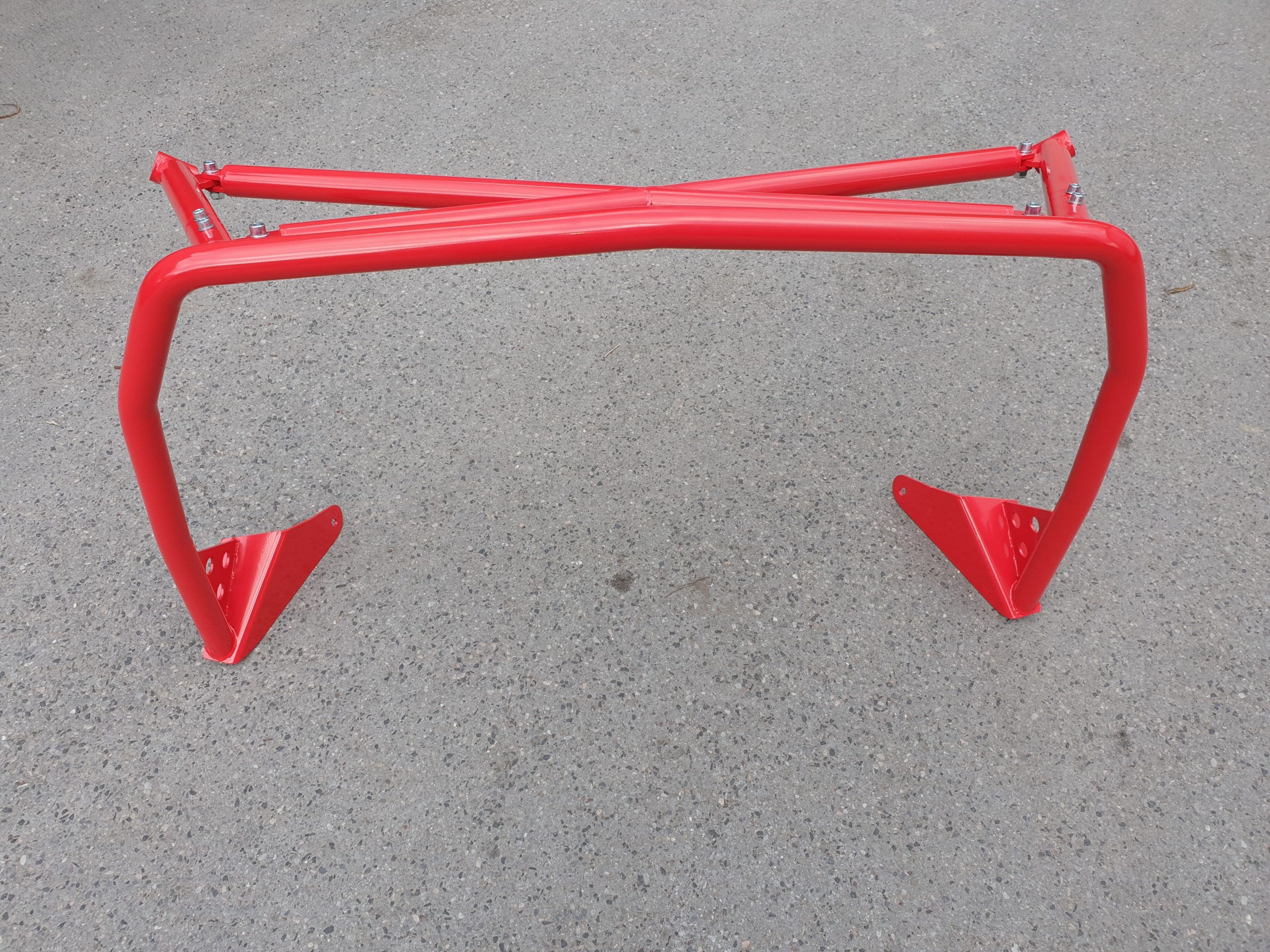 Clubsport-Bügel (kurze Ausführung) passend für Porsche 924/944, inkl. Diagonal-Kreuz 1-teilig (mittig geschweißt), Rot Pulver beschichtet