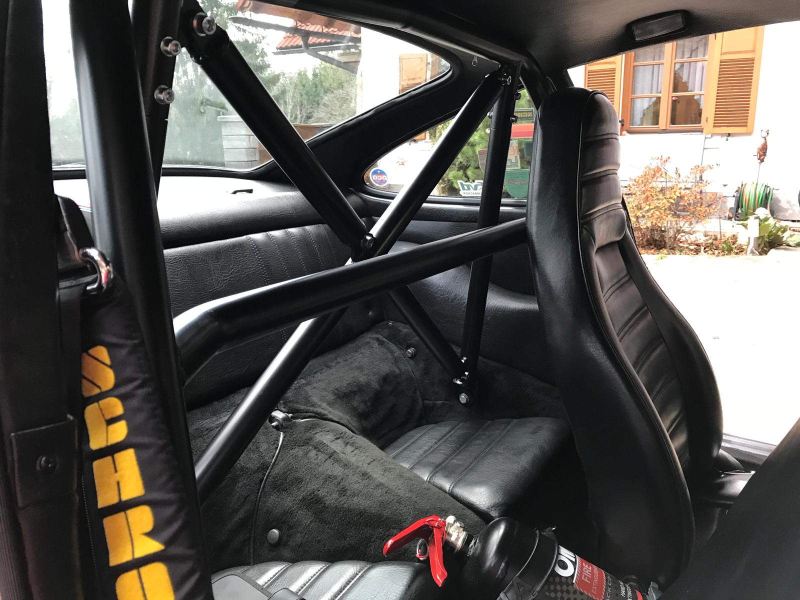 Clubsport-Bügel, passend für Porsche 911 G-Modell, inkl. Diagonal-Kreuz 3-teilig, inkl. eingeschweißtem und gebogenem Gurtrohr, Schwarz Pulver beschichtet