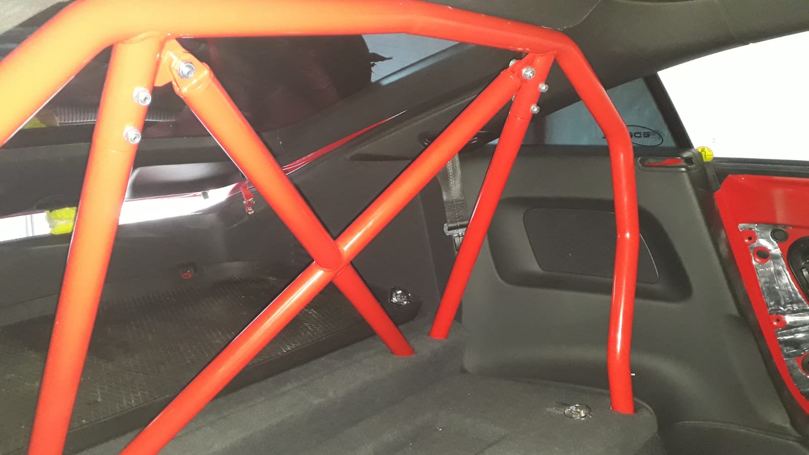 Clubsport-Bügel, passend für Audi TT8S, inkl. Diagonal-Kreuz 1-teilig (mittig geschweißt), Rot Pulver beschichtet