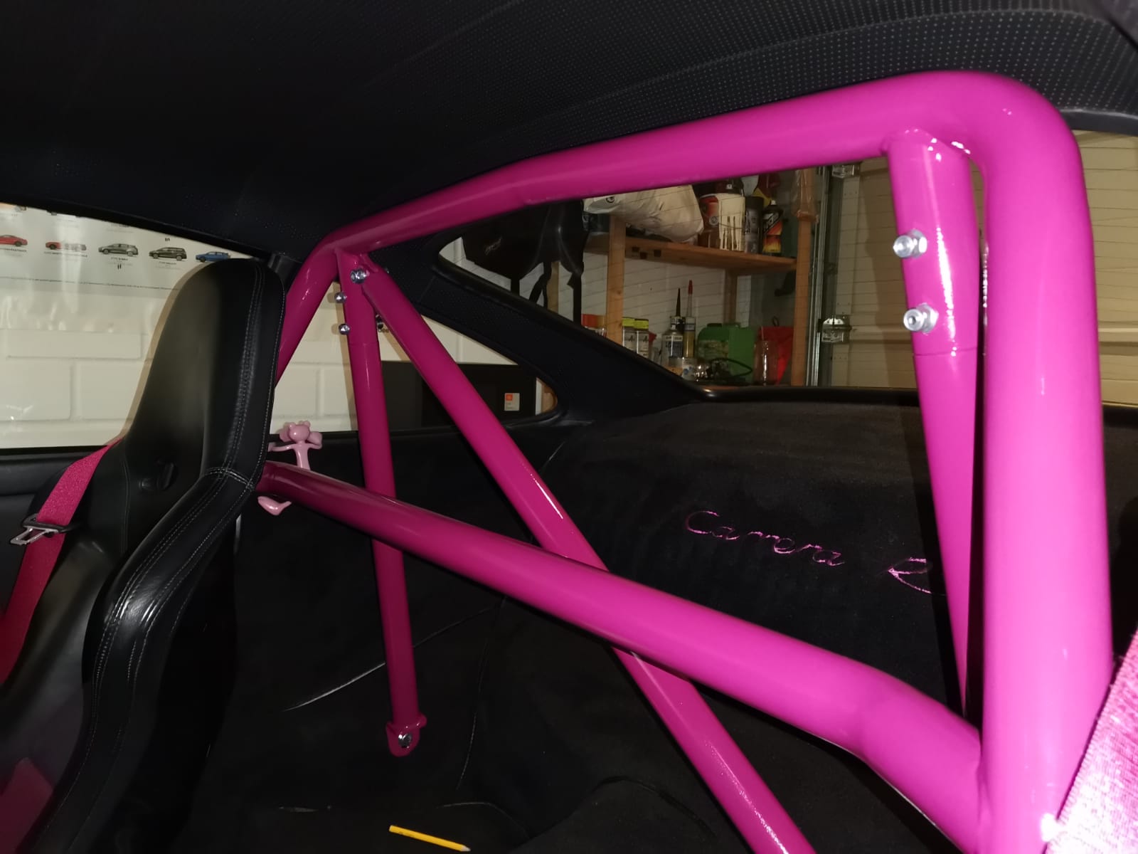 Clubsport-Bügel passend für Porsche 964, inkl. 1 Diagonal-Strebe, inkl. eingeschweißtem und gebogenem Gurtrohr, vom Kunden in STERN-RUBIN lackiert