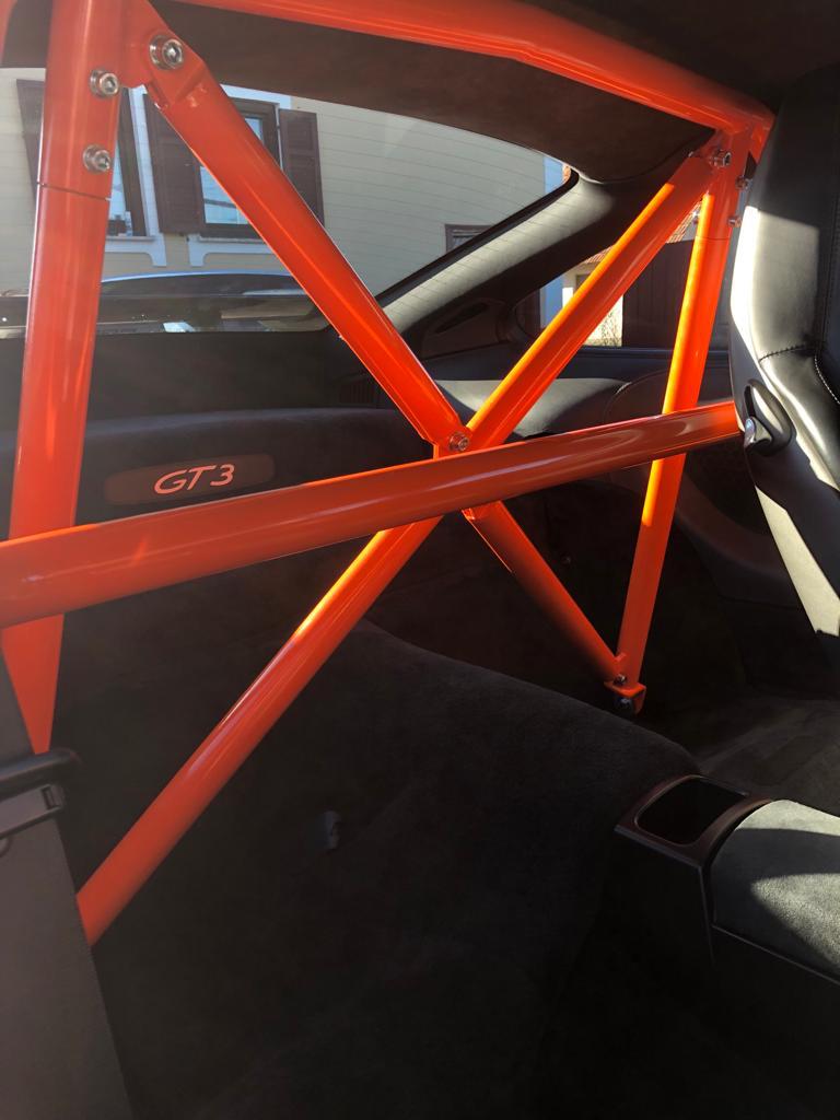 Clubsport-Bügel, passend für Porsche 997, inkl. Diagonal-Kreuz 3-teilig, inkl. eingeschweißtem und gebogenem Gurtrohr, Orange Pulver beschichtet (Sonderfarbe gegen Aufpreis)
